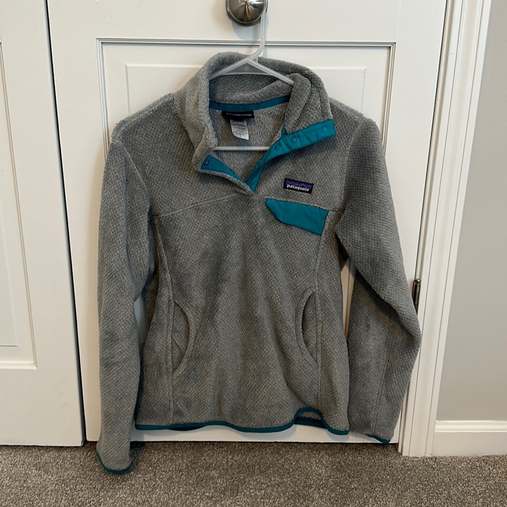 Patagonia sweatshirt
